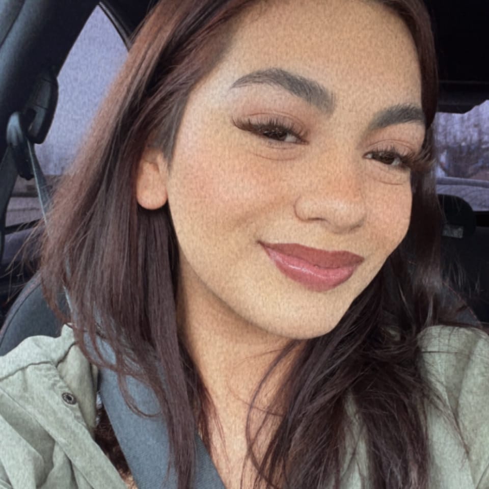 Book Services in Bakersfield, CA with Aubrey N (AUBREY86565)