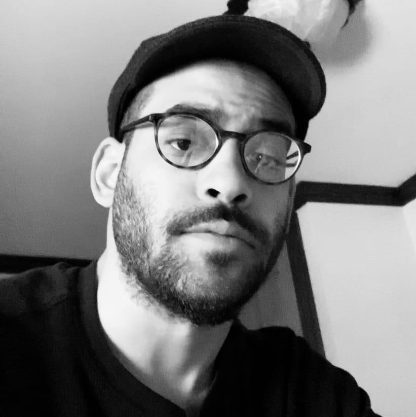 Book Services in Milwaukee, WI with Raphael R (RAPHAEL98824)