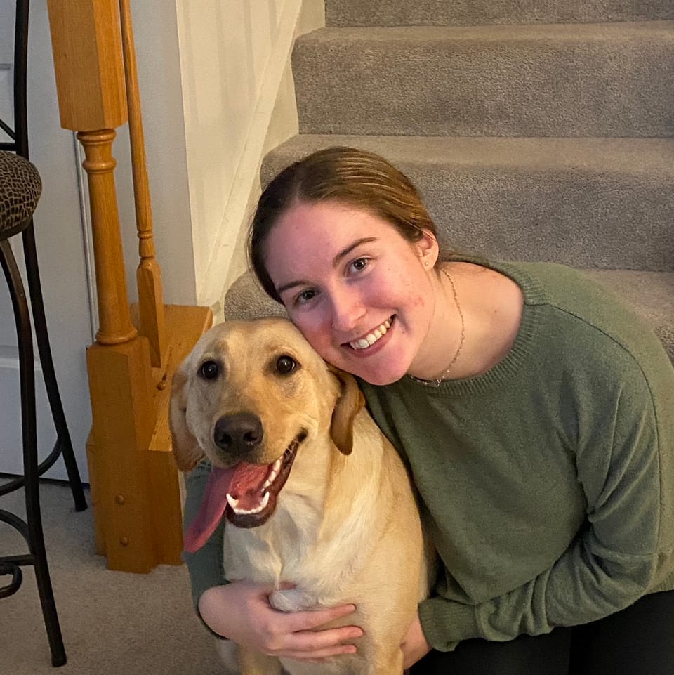 Book Services in Martinsburg, WV with Emily G (EMILY03616)