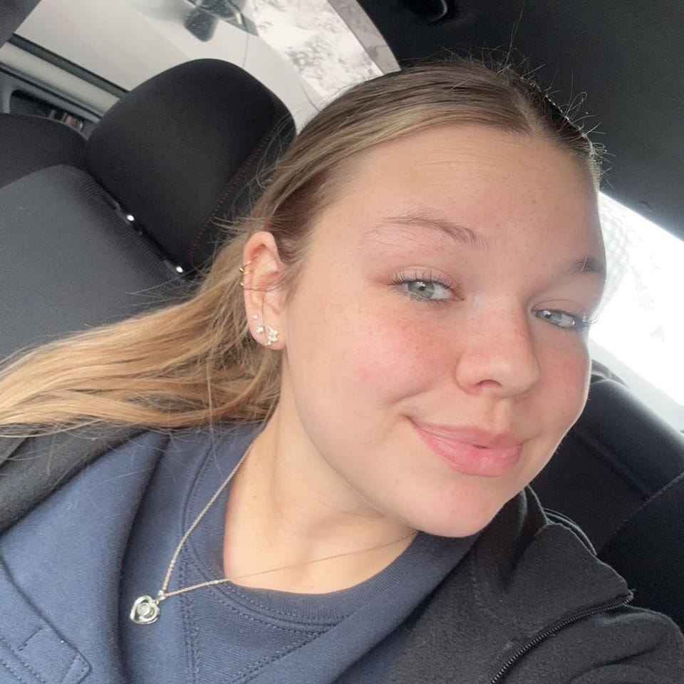 Book Services in South Amboy, NJ with Jacey B (JACEY960400)