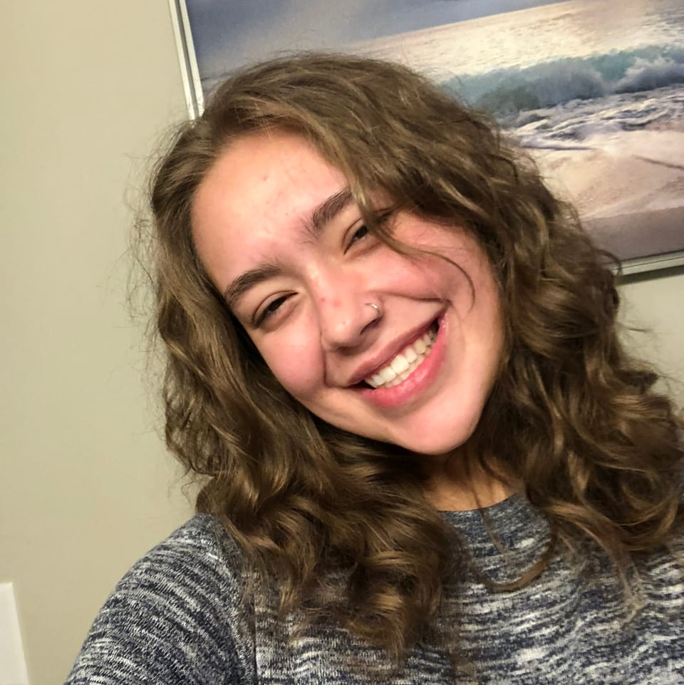 Book Services in Springfield, MO with Bethany R (BETHANY20278)