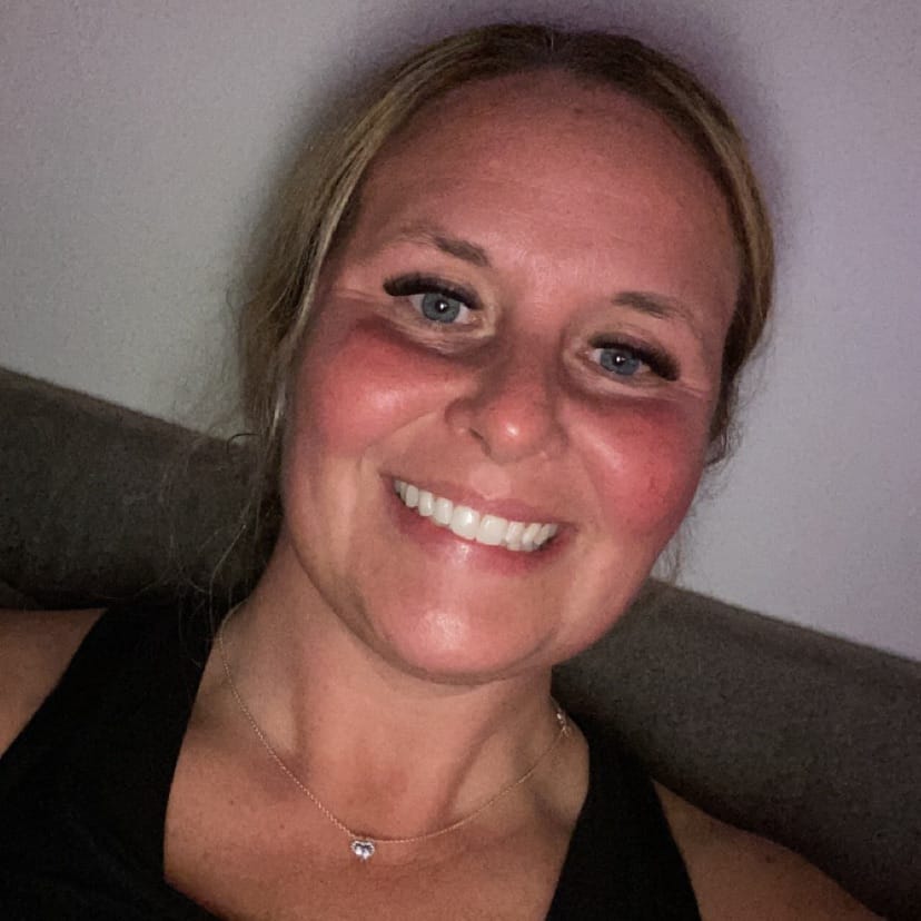 Book Services in Cincinnati, OH with Kristen J (KRISTEN28281)