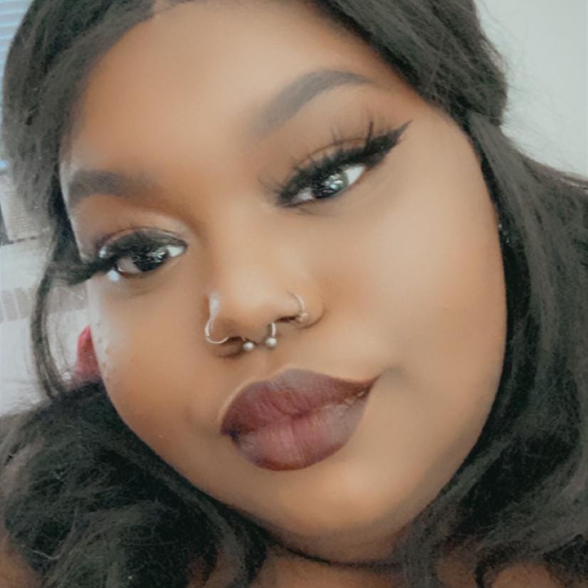 Book Services in Frostburg, MD with Michee P (MICHEE07545)