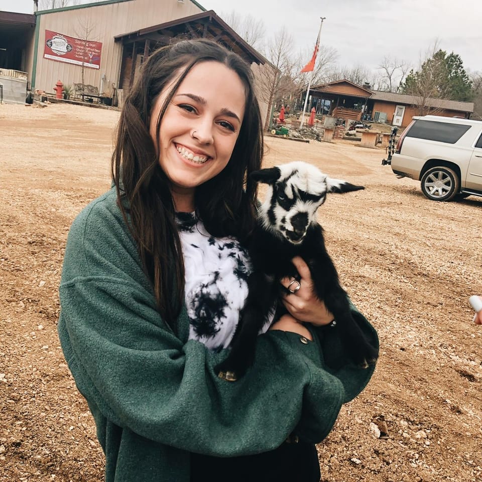 Book Services in Millcreek, UT with Elice S (ELICE14007)