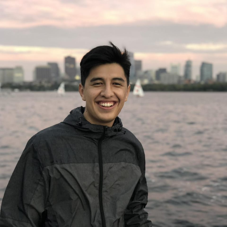 Book Services in Cleveland, OH with Aldo D (ALDO16445)