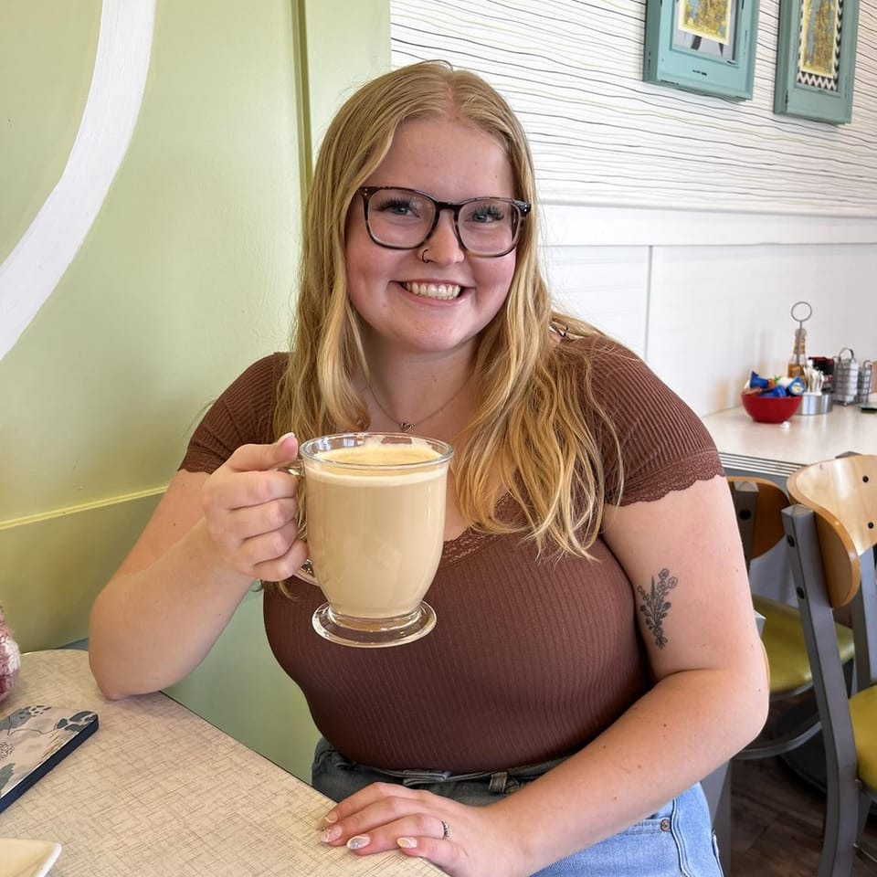 Book Services In Holland MI With Hailey HAILEY37170 
