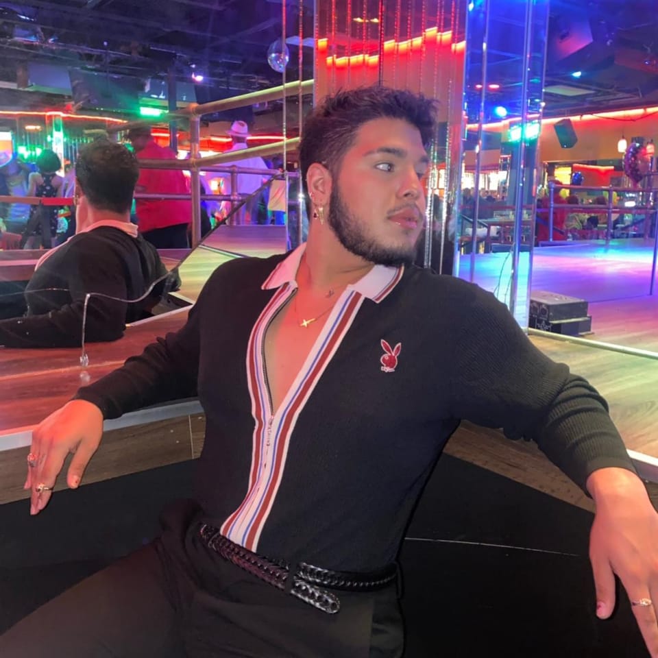 Book Services in Richmond, TX with Diego L (DIEGO18528)