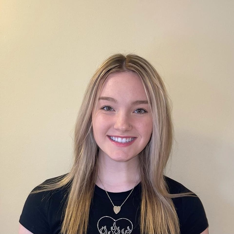 Book Services in Burlington, CT with carys R (CARYS04309)