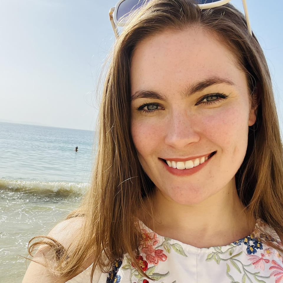 Book Services in Knoxville, TN with Teresa W (TERESA66922)